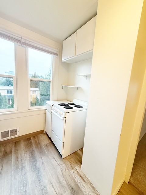 644 Pleasant Ave #2 - Photo 7 of 25