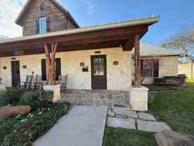 875 N Main St - Photo 1 of 1