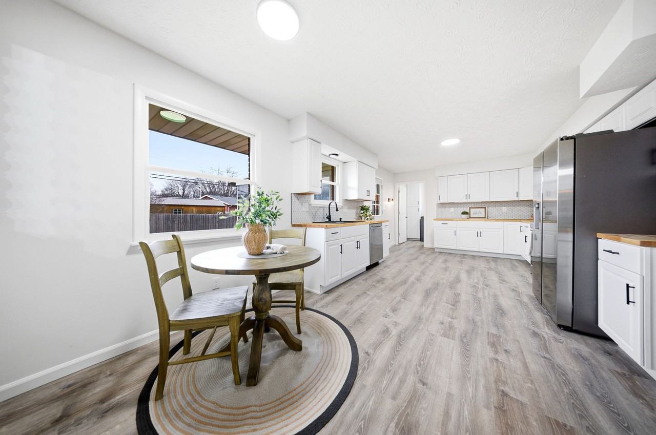 103 Valley View Dr #1 - Photo 3 of 11