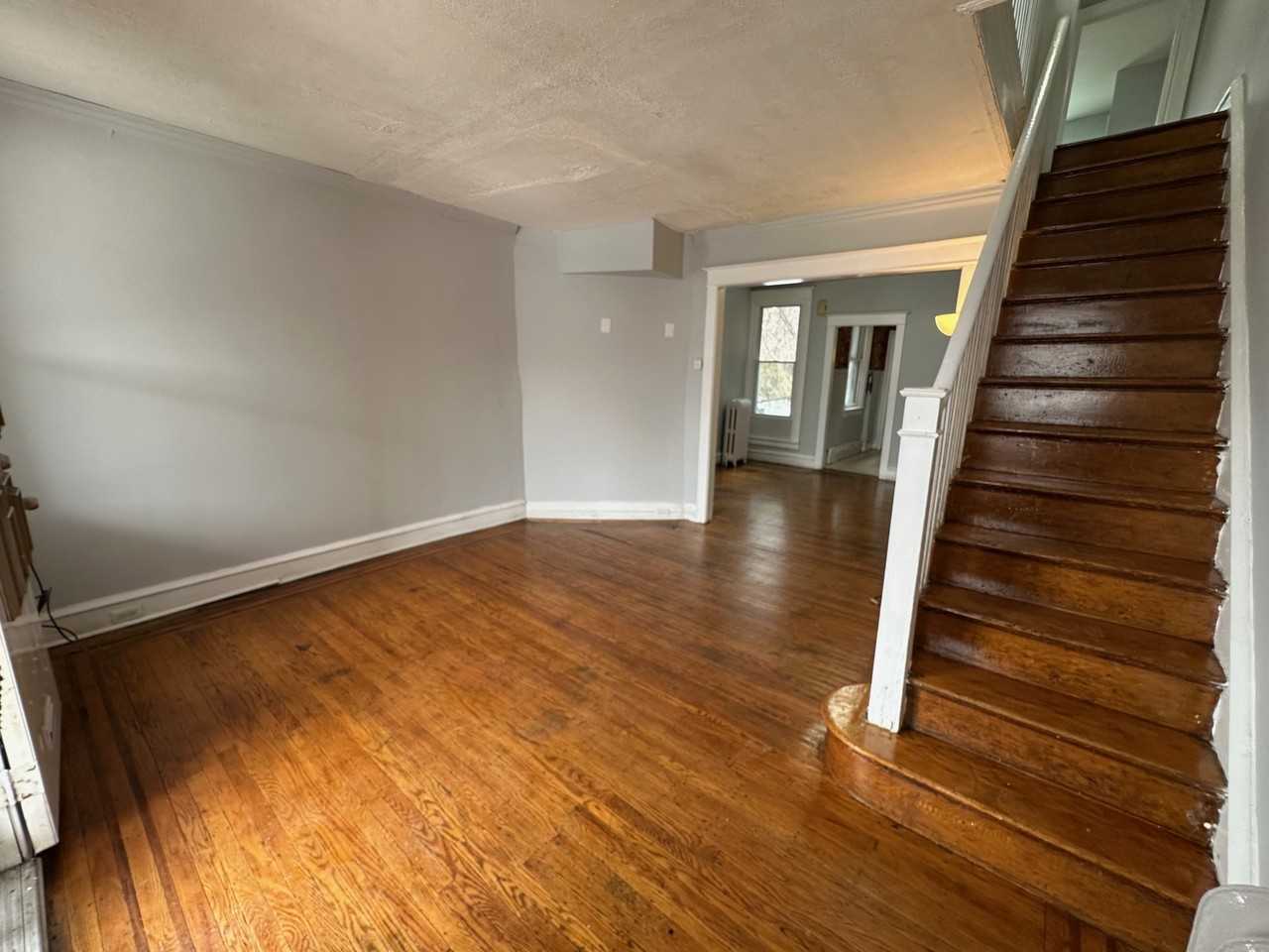 2037 Bellevue St #1 - Photo 6 of 16