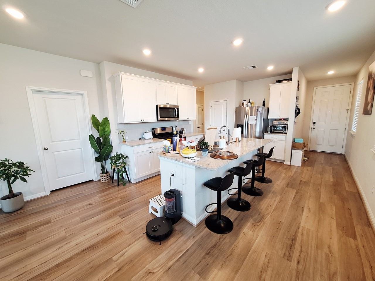 417 Dipprey Ln #1 - Photo 2 of 26