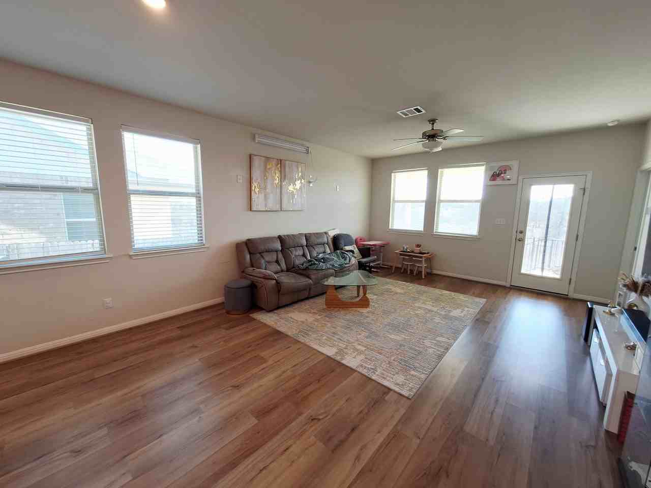 417 Dipprey Ln #1 - Photo 5 of 26