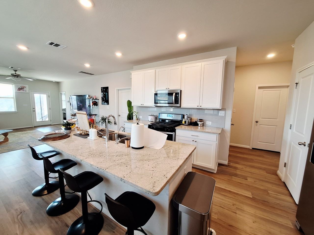 417 Dipprey Ln #1 - Photo 7 of 26