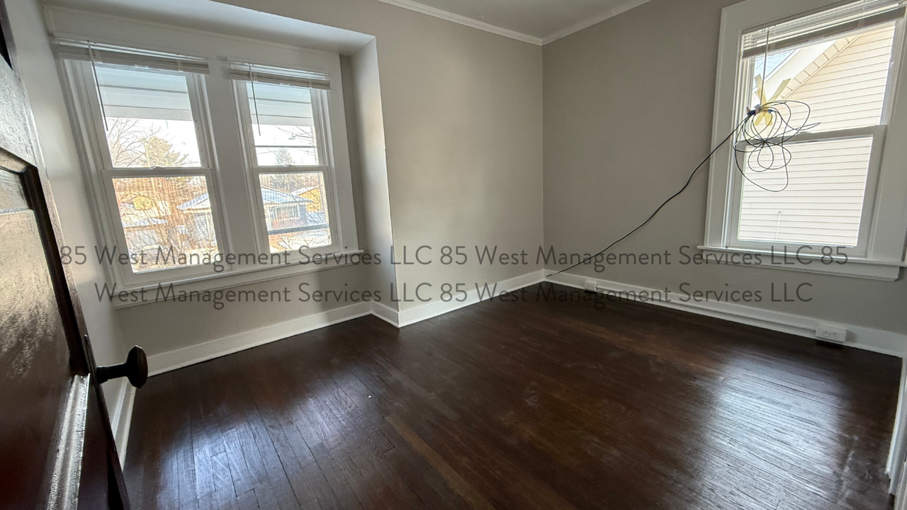 808 Innes St Ne #1 - Photo 6 of 11