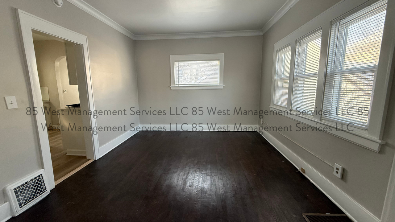 808 Innes St Ne #1 - Photo 7 of 11