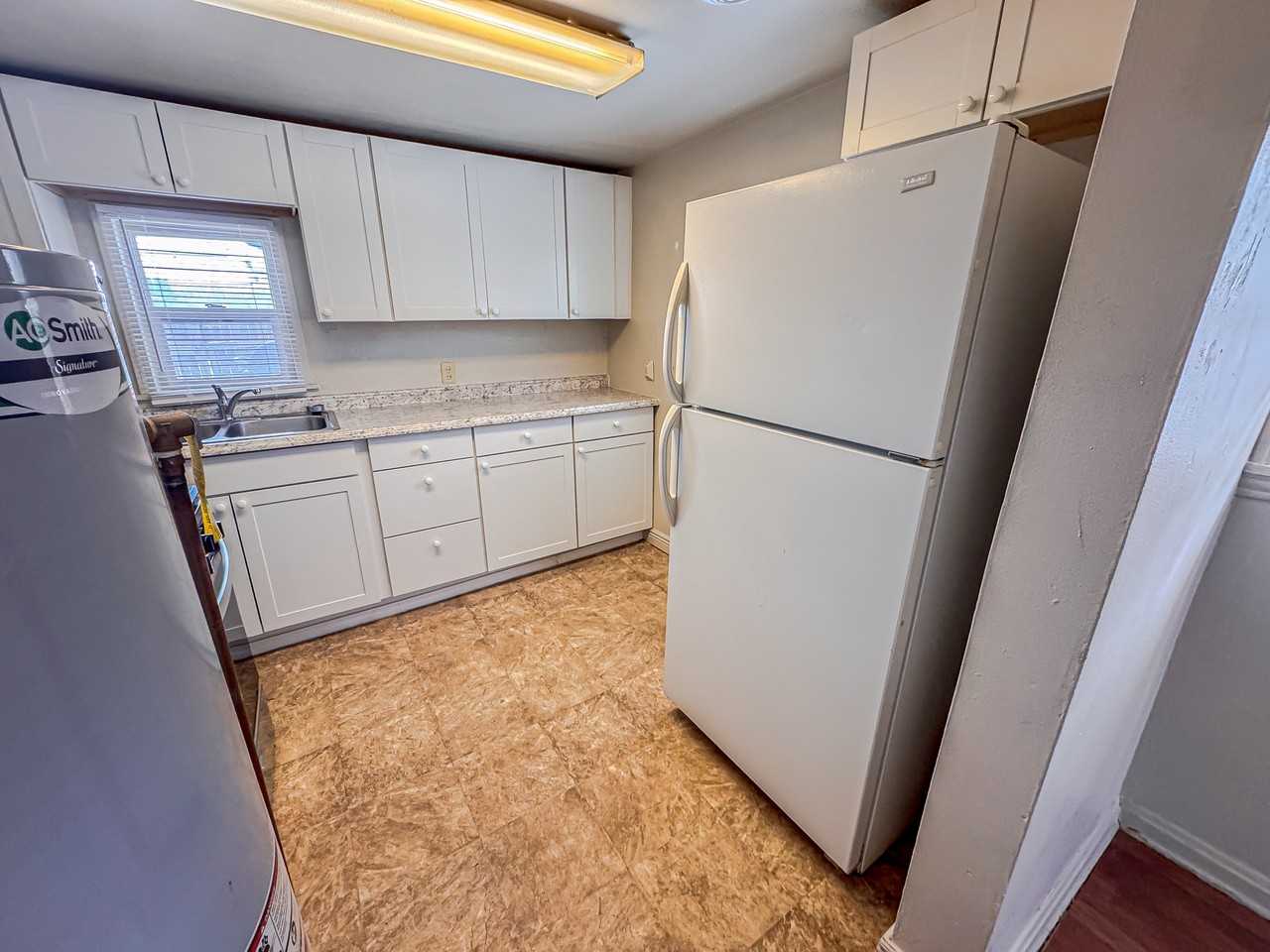 614 Seymour Ave #1 - Photo 5 of 9