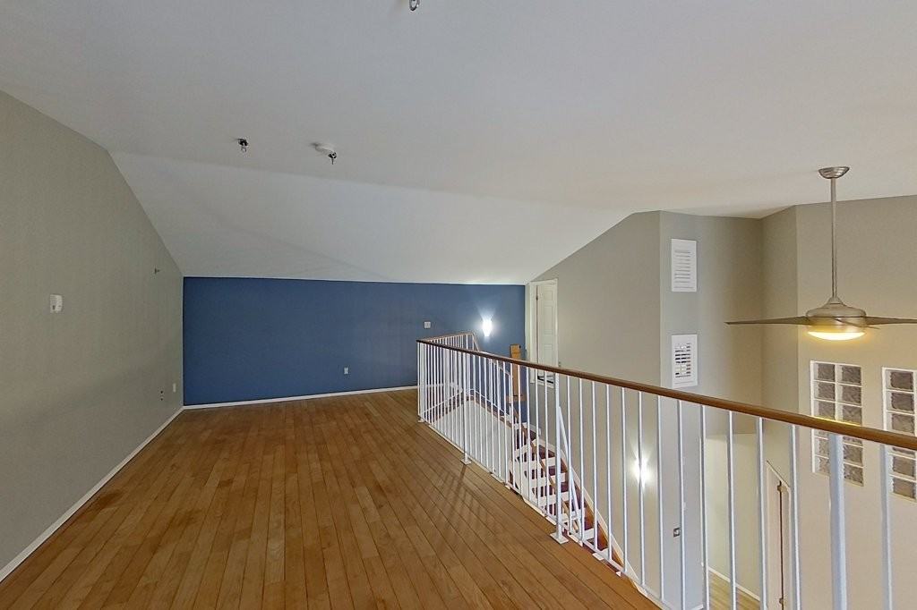 10331 - 10331 106 Street - 1 #1 - Photo 3 of 11