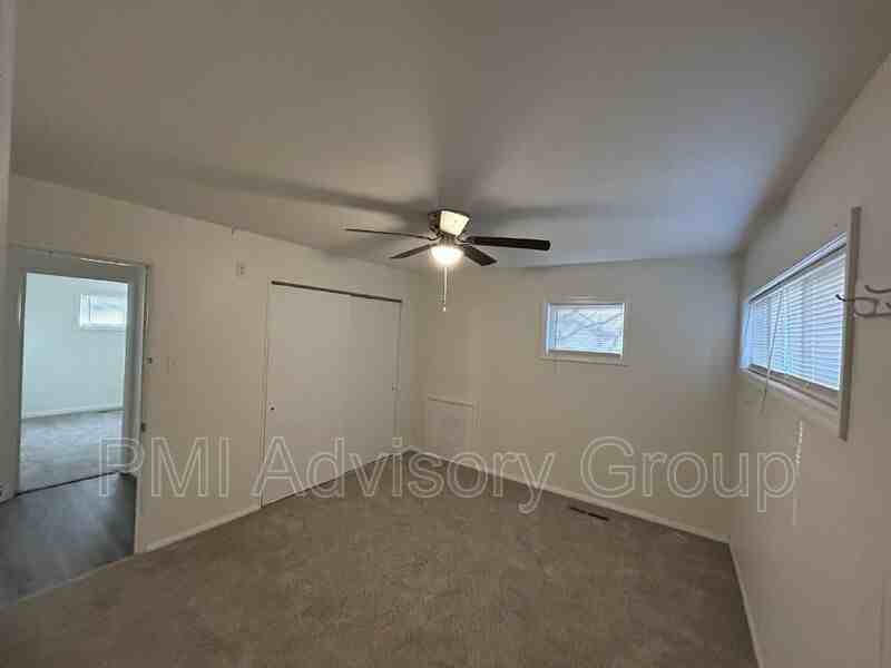 2513 Sw Mission Ave - Photo 3 of 14