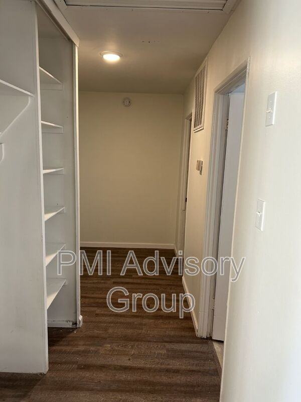 2513 Sw Mission Ave - Photo 5 of 14