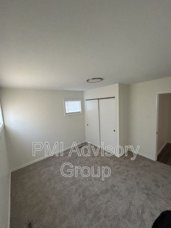 2513 Sw Mission Ave - Photo 6 of 14
