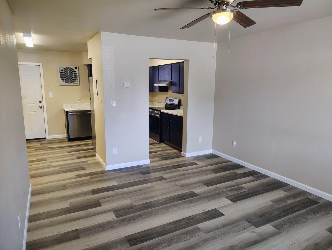 3296 1/2 Lombardy Ln #3 - Photo 2 of 10