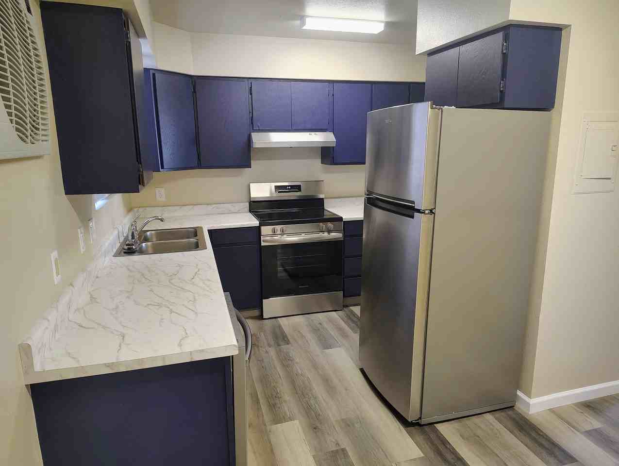 3296 1/2 Lombardy Ln #3 - Photo 4 of 10