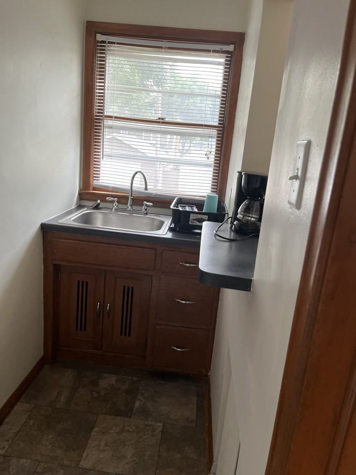 1486 Larpenteur Ave W #9 - Photo 6 of 14