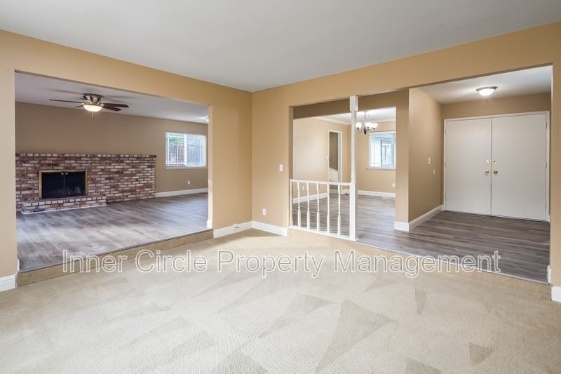 304 Cabrillo Pl - Photo 2 of 10