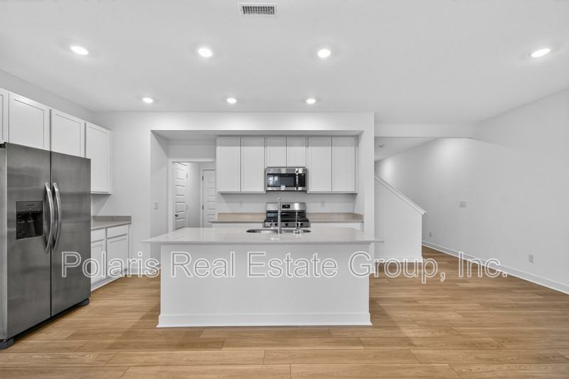 7555 Marin Pkwy - Photo 7 of 30