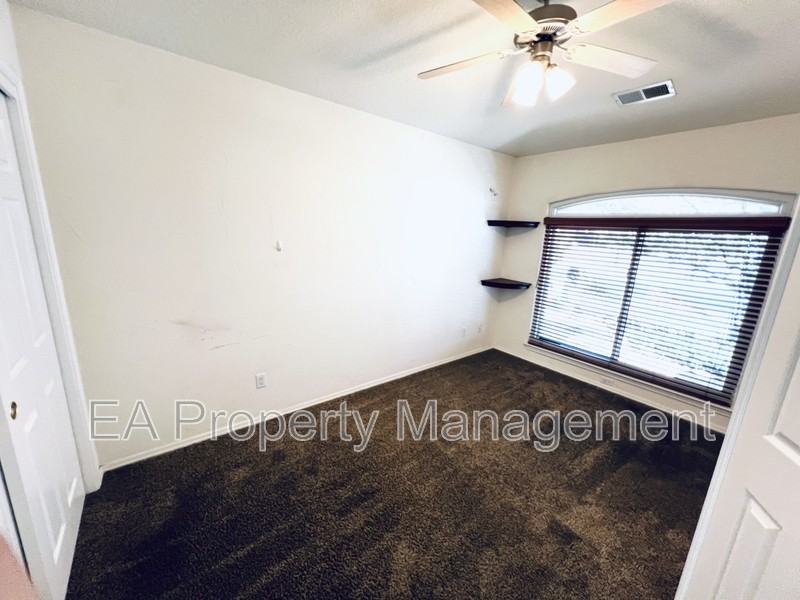 4616 Stafford Pl Nw - Photo 3 of 23