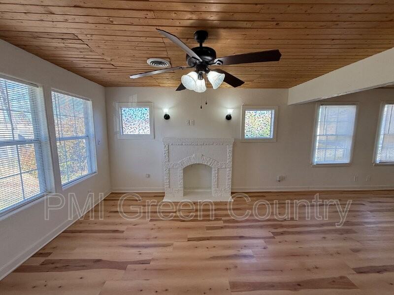 5149 S 36th West Ave - Photo 4 of 16