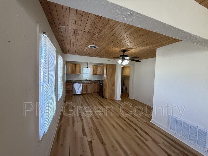 5149 S 36th West Ave - Photo 5 of 16