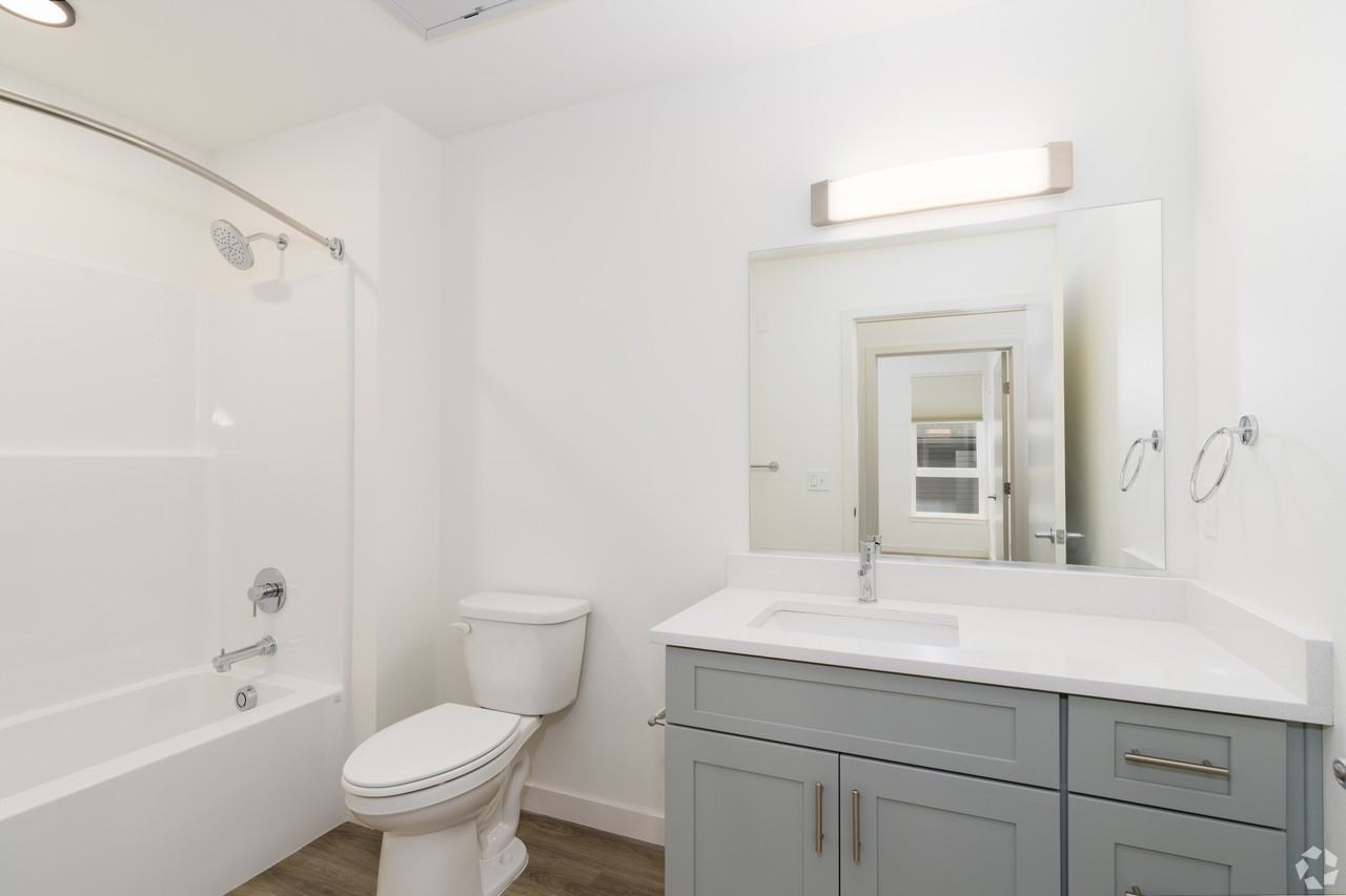 717 East 29th AvenueUnit 306 #306 - Photo 5 of 10