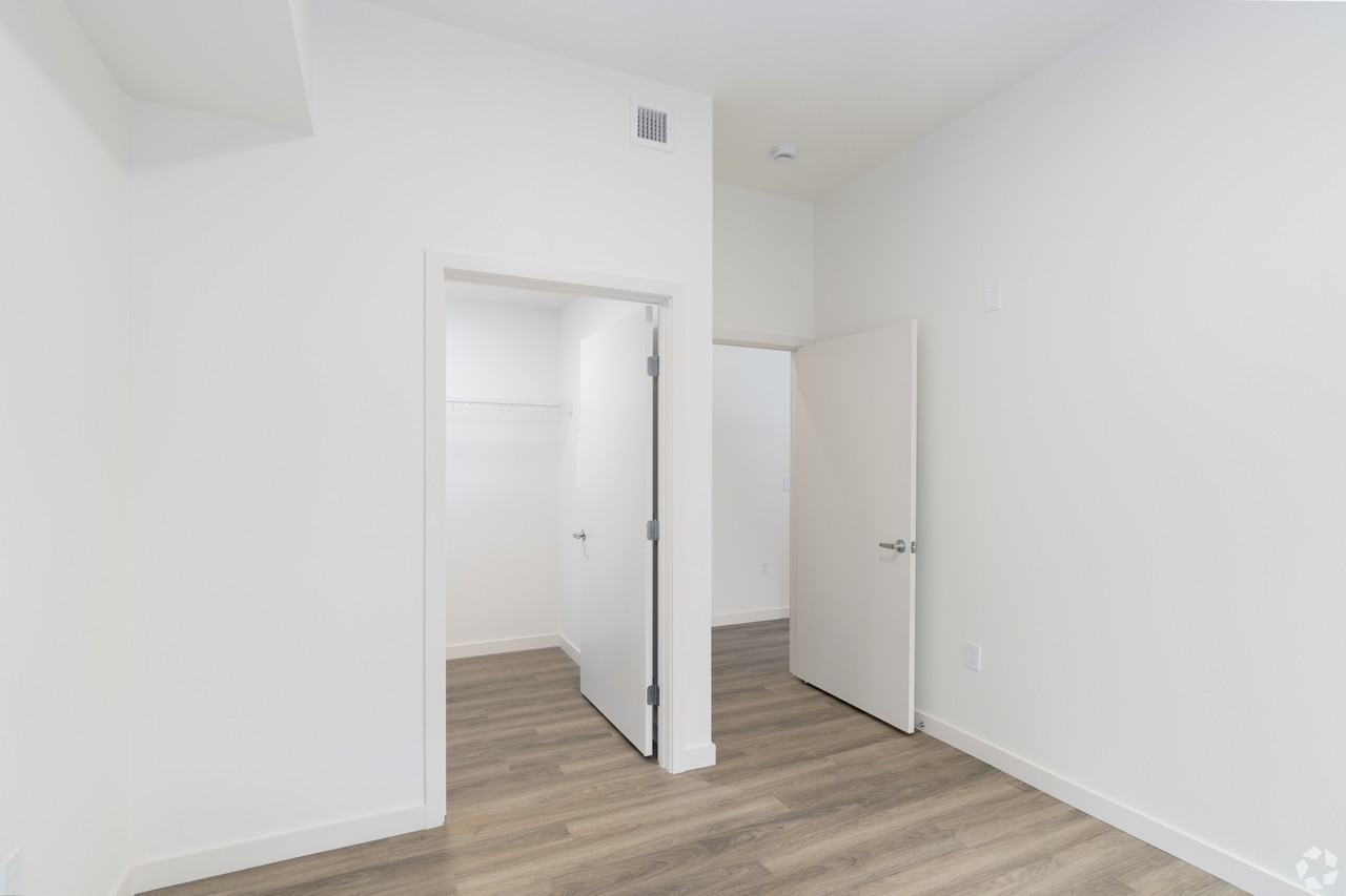 717 East 29th AvenueUnit 306 #306 - Photo 6 of 10