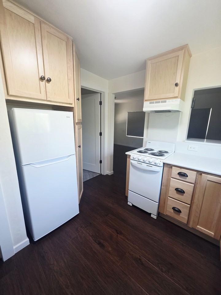 103A S 2nd St W #1 - Photo 3 of 8