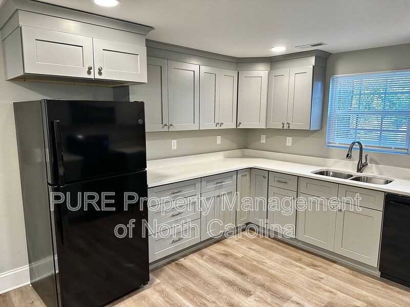 708A Union St S - Photo 3 of 24