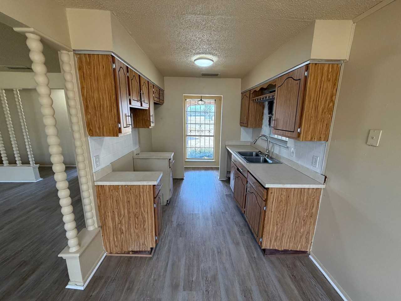 2722 N Saint Augustine Dr - Photo 4 of 14