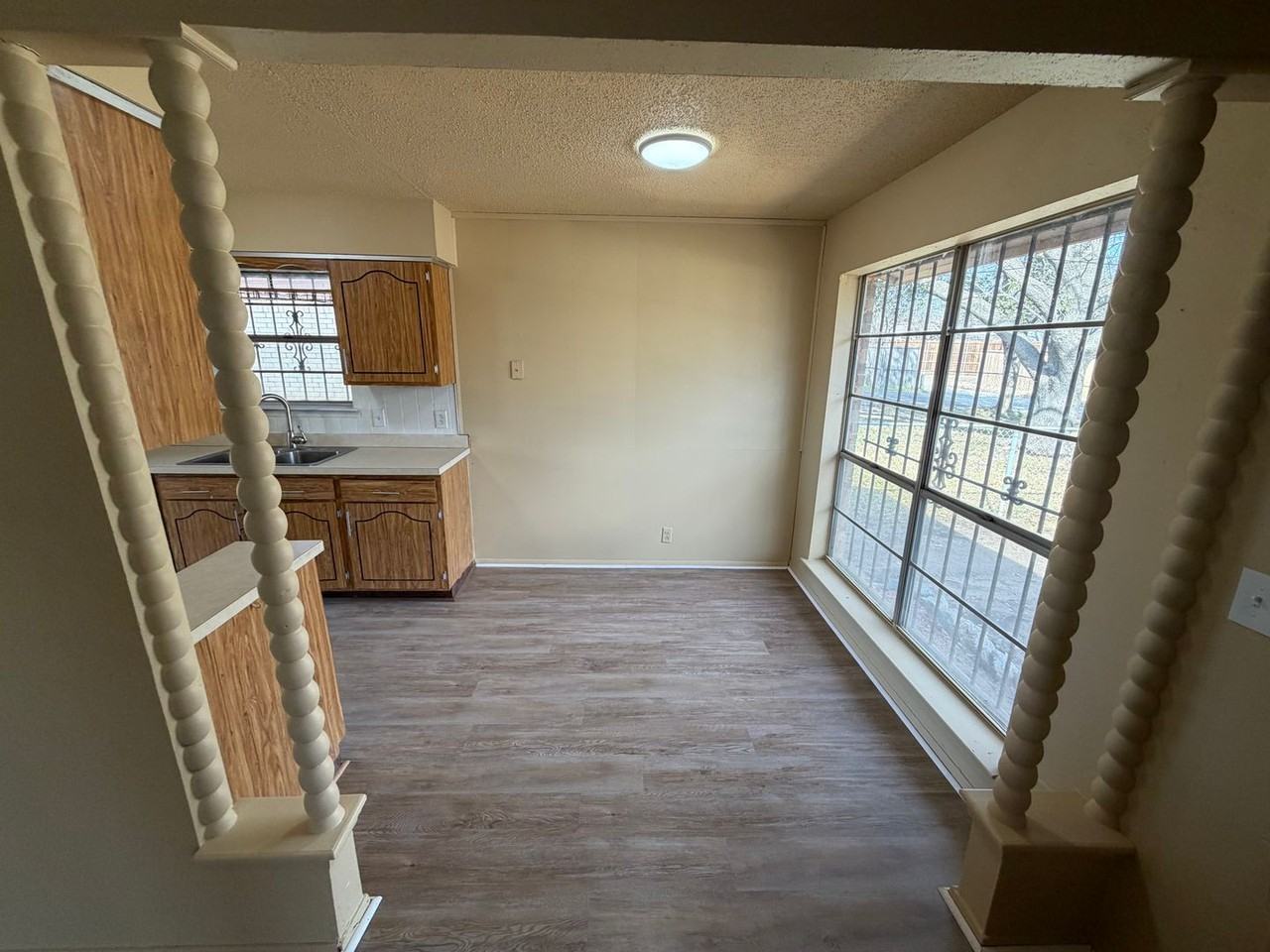 2722 N Saint Augustine Dr - Photo 5 of 14