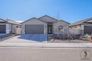 featured image of 2465 Apex Ave