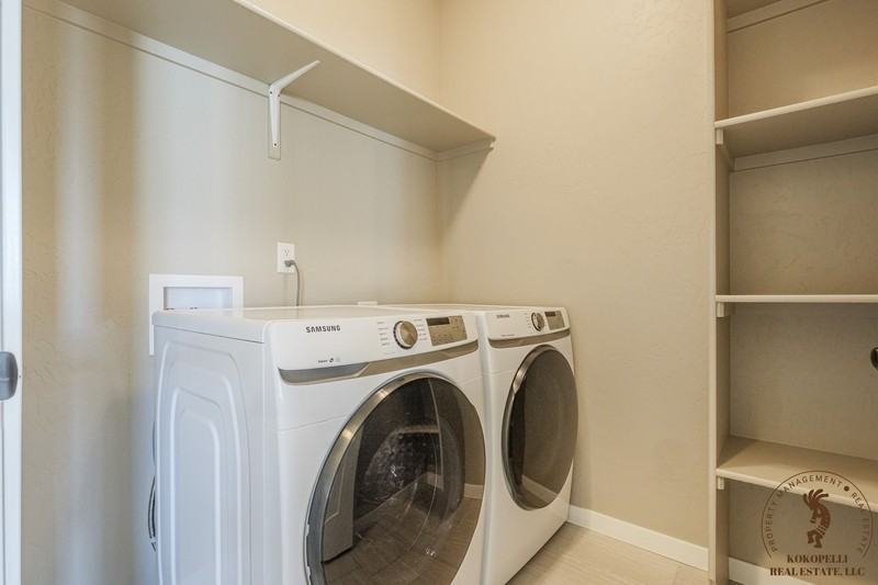 2465 Apex Ave - Photo 4 of 10