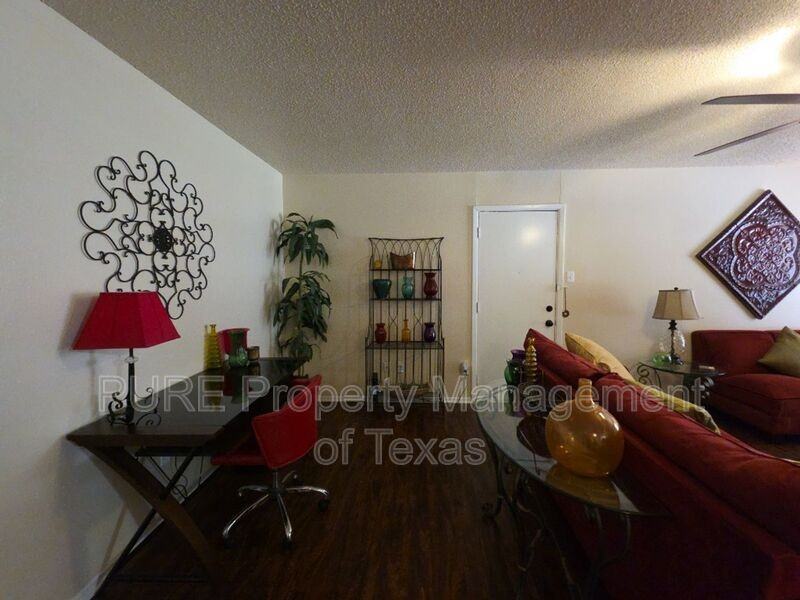 203 N 2nd St #A - Photo 4 of 24