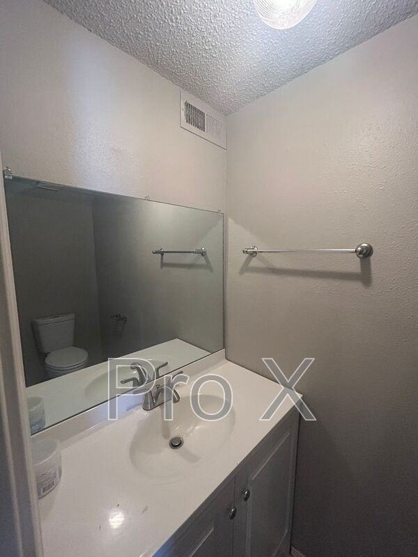 520 N Betty Jo Dr - Photo 5 of 17