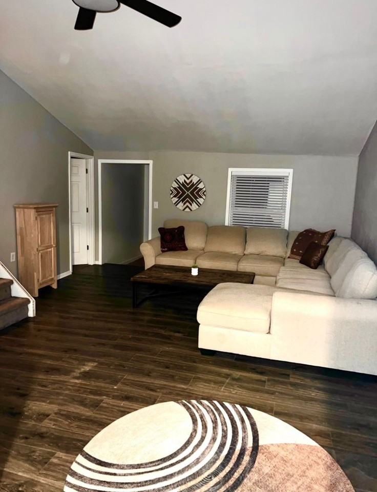 9156 Elizabeth St #1 - Photo 6 of 12