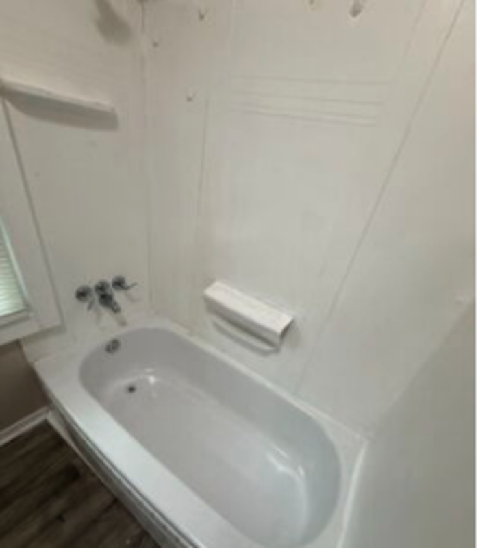 218 Irving Ave - Photo 7 of 10