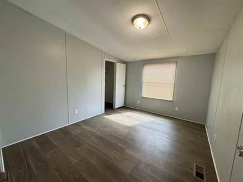 152 W Lakeview Dr - Photo 3 of 15