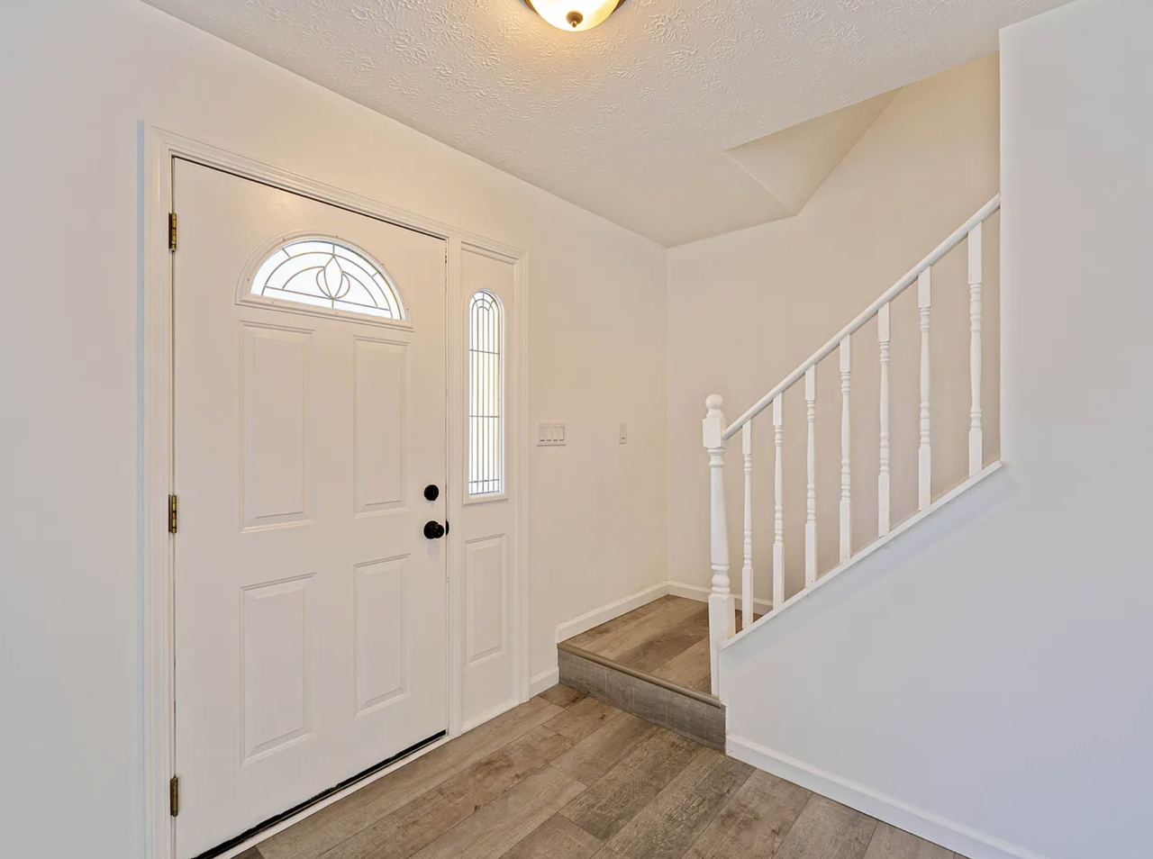 2117 Drumlin Dr #1 - Photo 2 of 10