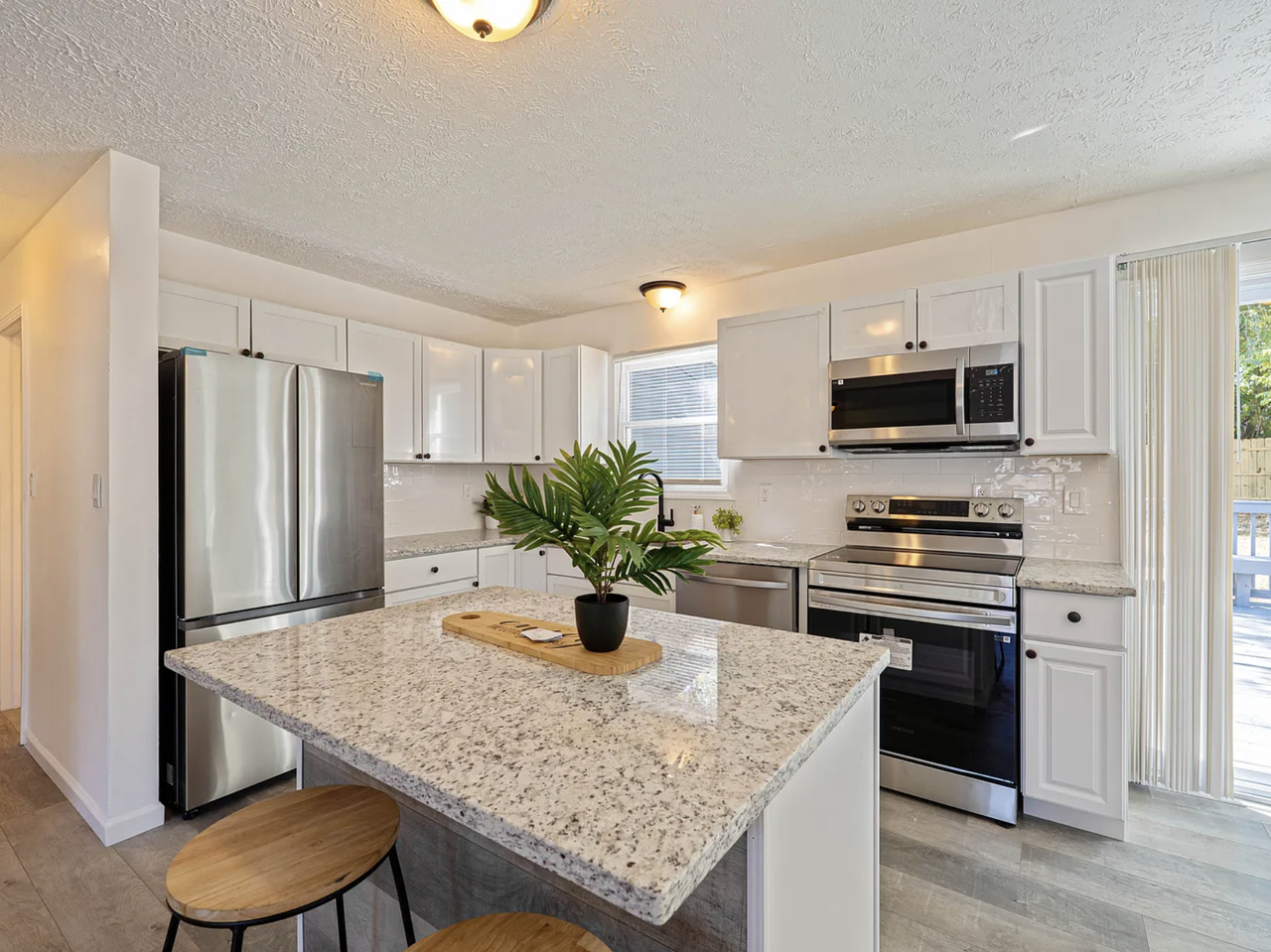 2117 Drumlin Dr #1 - Photo 7 of 10