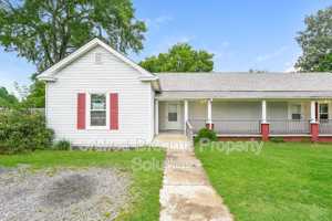 featured image of 524 Morgan Rd #A