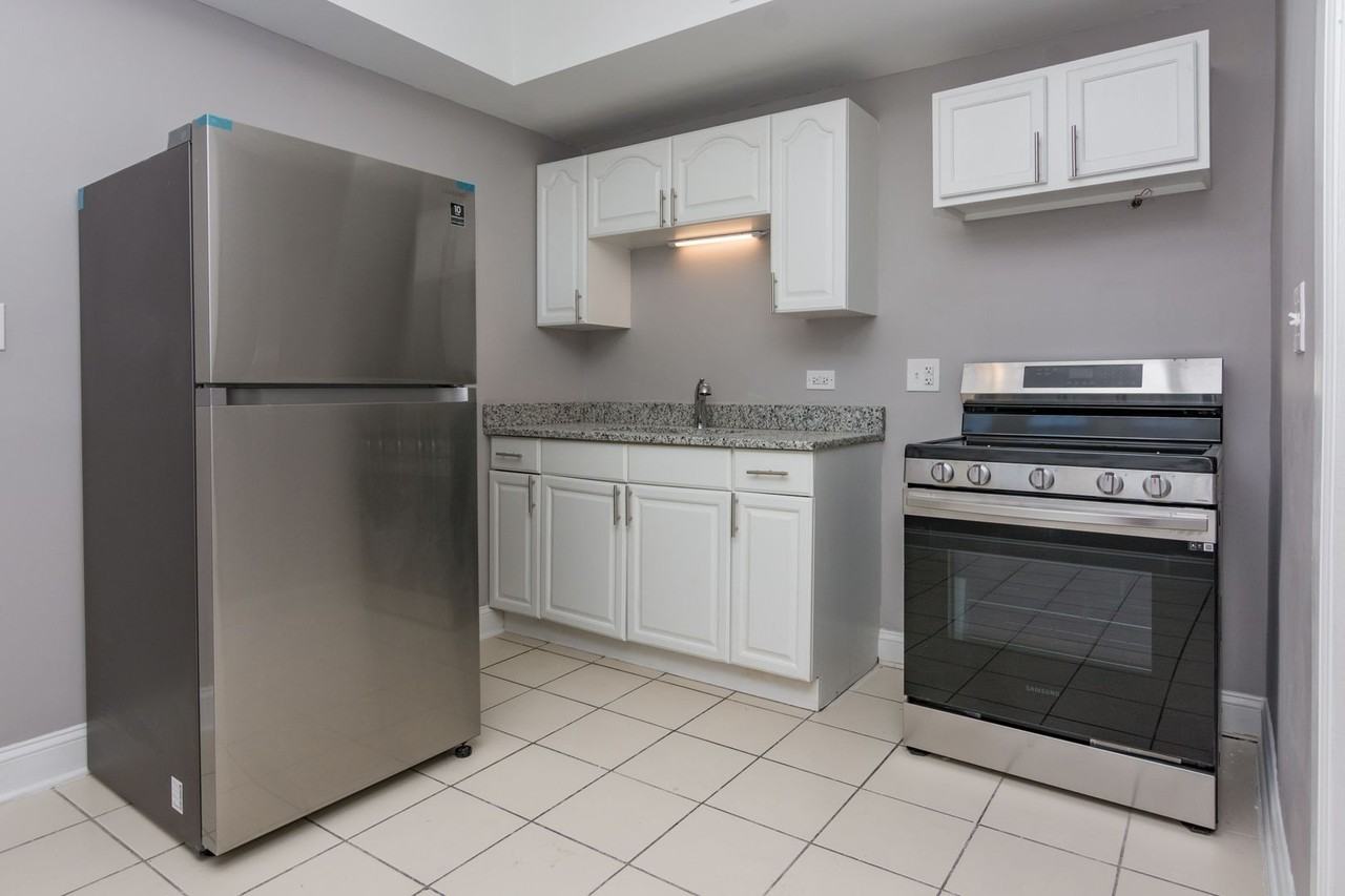 614 E 71st St - Photo 2 of 27