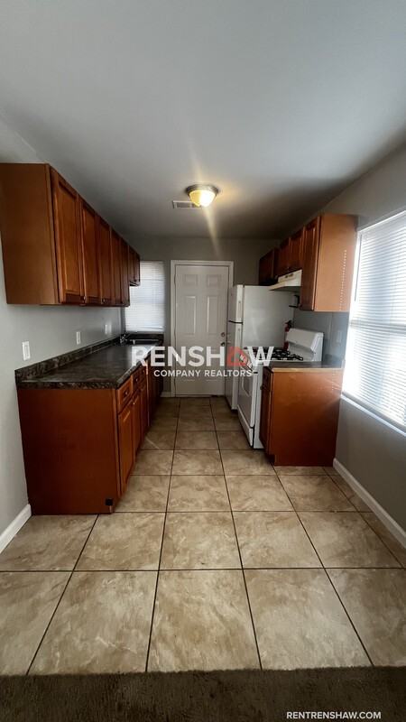 278 N Hollywood St - Photo 5 of 15