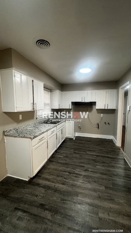 4008 Balfour St - Photo 5 of 14