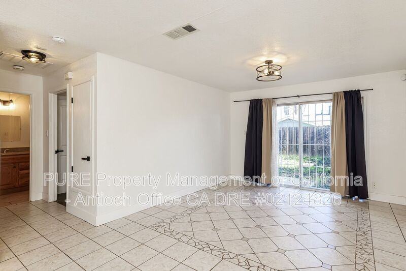 2101 Banyan Way - Photo 5 of 20