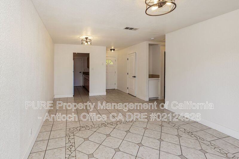 2101 Banyan Way - Photo 6 of 20