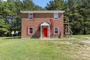 featured image of 1405 Sportsman Trl