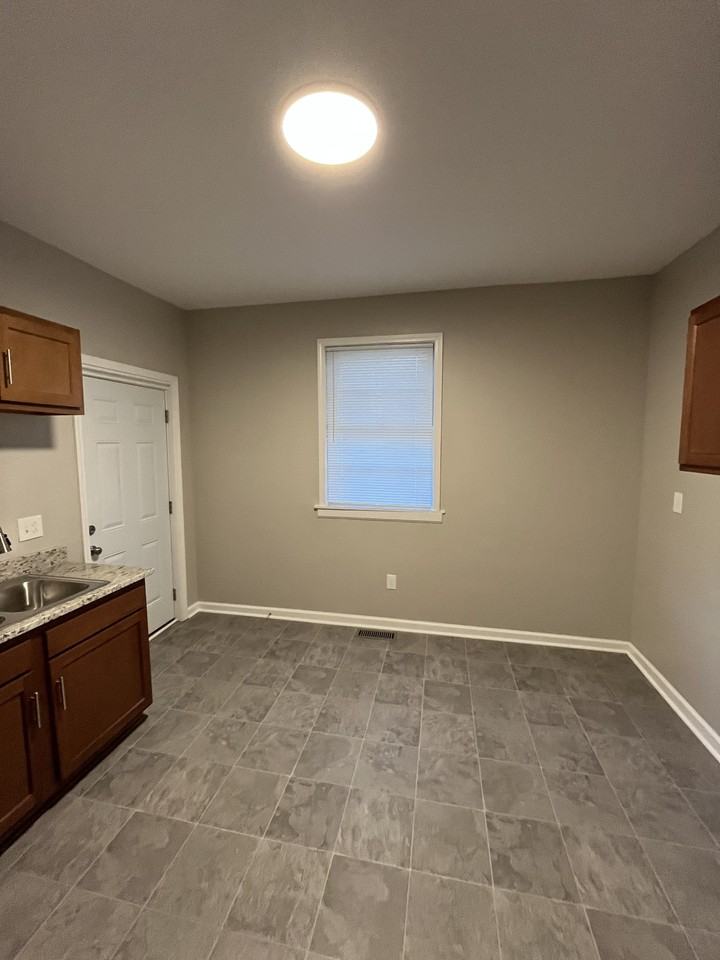 222 New St #1 - Photo 6 of 11