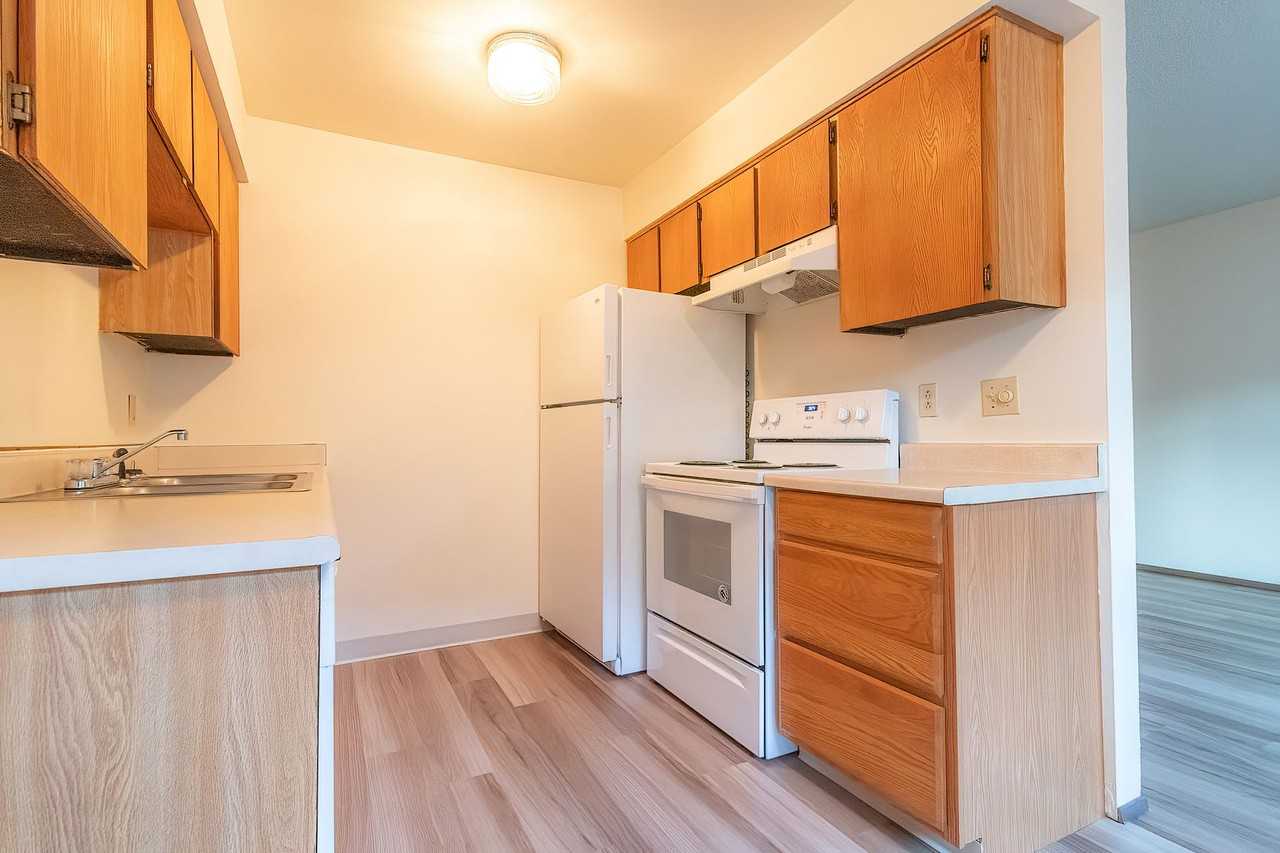 2232 SE Pine St - Photo 3 of 45