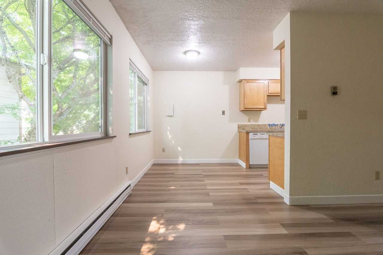 2232 SE Pine St - Photo 6 of 45