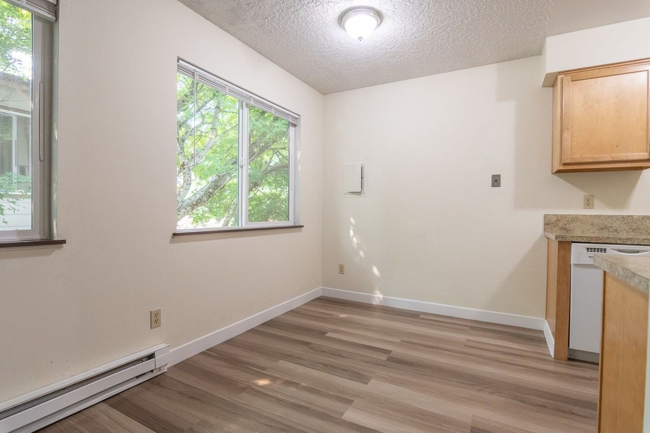 2232 SE Pine St - Photo 7 of 45