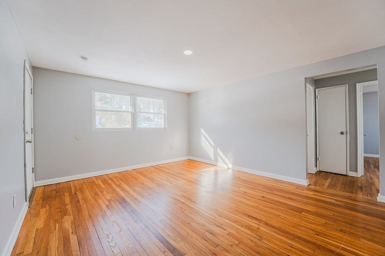 Park Road apartments - Photo 2 of 8