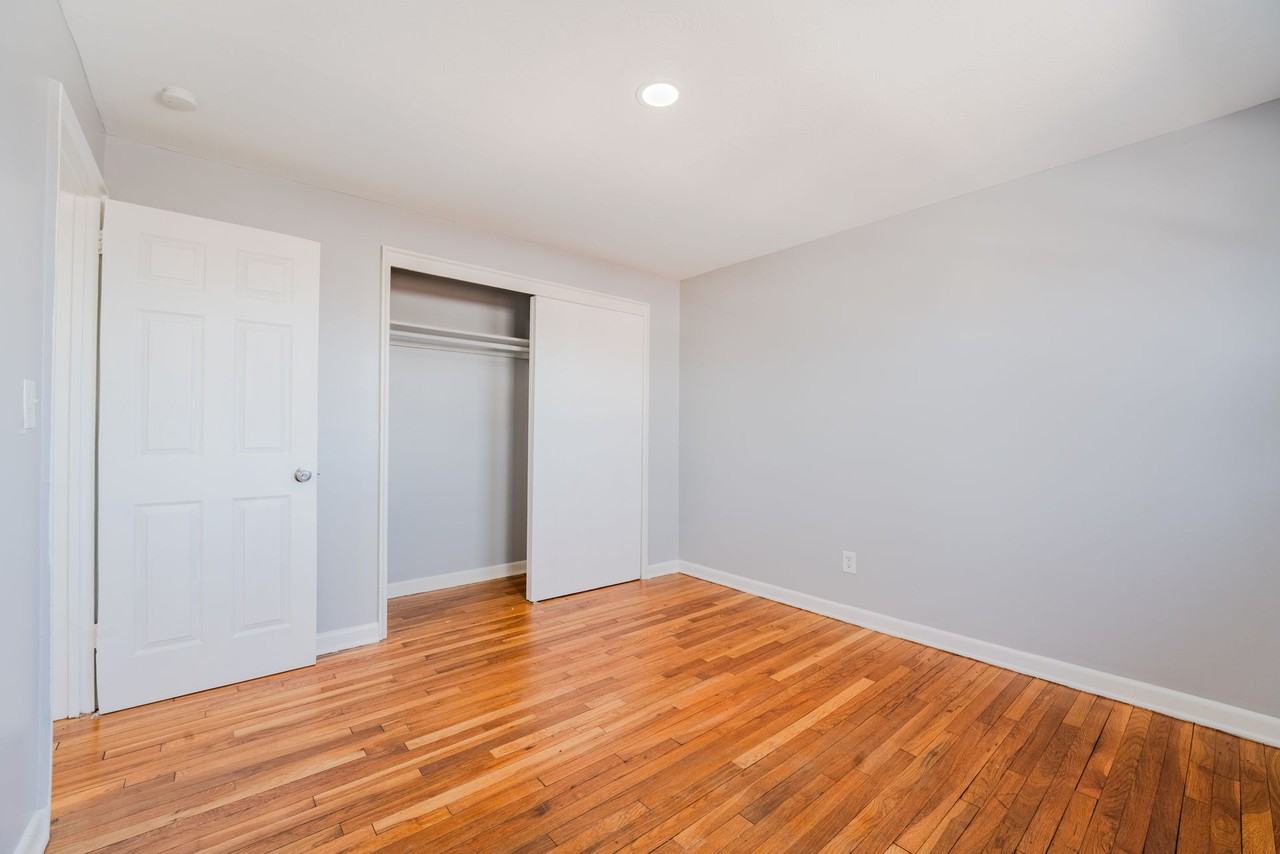 Park Road apartments - Photo 5 of 8